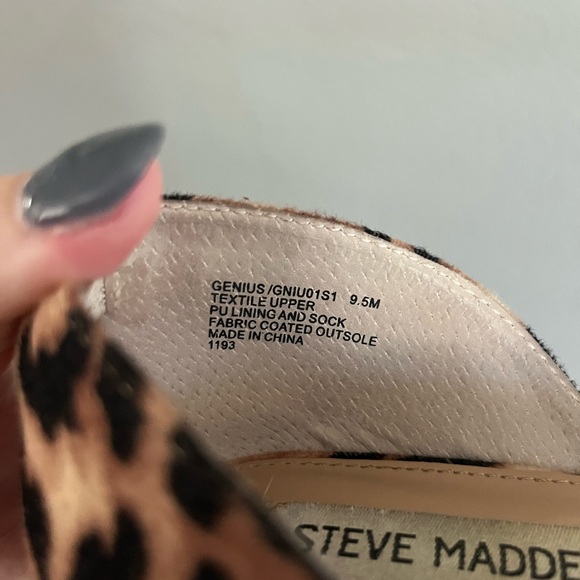 Steve Madden Leopard Pointed Flats - Picture 6 of 8